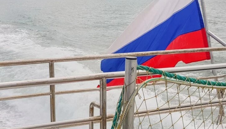 Забраната се въвежда на основание на Регламент на ЕС за ограничителни мерки с оглед на действията на Русия, дестабилизиращи положението в Украйна Забраната се въвежда на основание на Регламент на ЕС за ограничителни мерки с оглед на действията на Русия, дестабилизиращи положението в Украйна