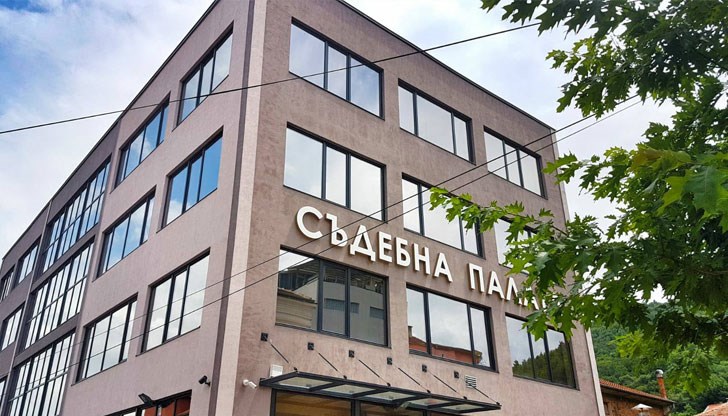 Пострадалият Любомир Стойков е в тежко състояние