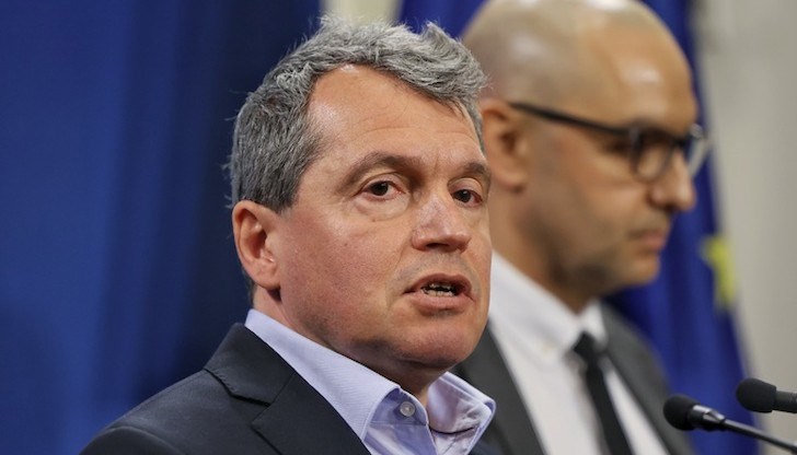 Тошко Йорданов от ИТН каза на брифинг, че със сигурност ще внесат и нов проектозакон за пряко допитване до гражданите Тошко Йорданов от ИТН каза на брифинг, че със сигурност ще внесат и нов проектозакон за пряко допитване до гражданите