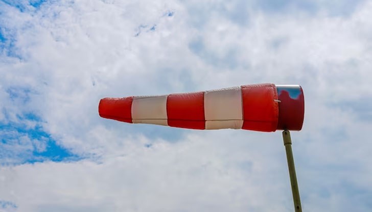 Поривите на вятъра ще достигат 20 m/s