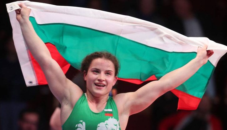 Четирикратната европейска шампионка очаква победителката от срещата между представителките на Полша и Италия Четирикратната европейска шампионка очаква победителката от срещата между представителките на Полша и Италия