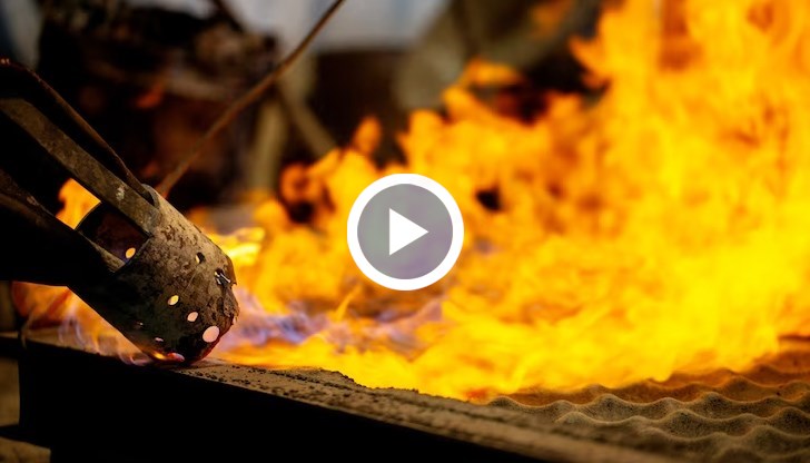 Огънят е пламнал след късо съединение