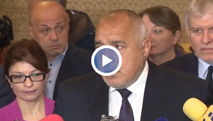 Ние също имаме вина за бюджета, също сме вдигнали ръка и сме гласували за много от глупостите, направени в предишните парламенти, каза още Бойко Борисов