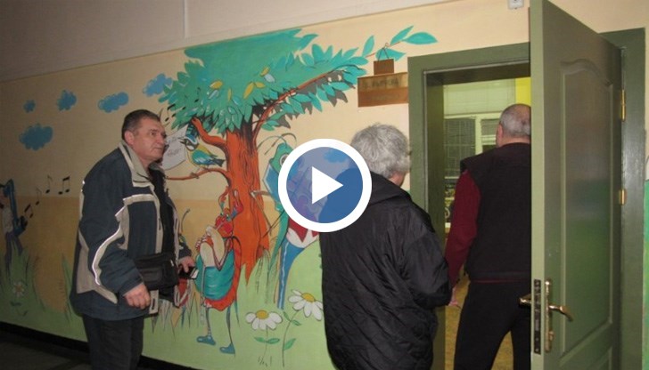 Избирателите се възползваха и от двата вида възможности за упражняване на вота