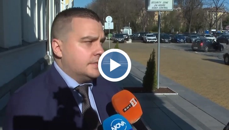 Надяваме се на разум, това са екзотични идеи и проява на инат, каза още депутатът от "Има такъв народ" Станислав Балабанов