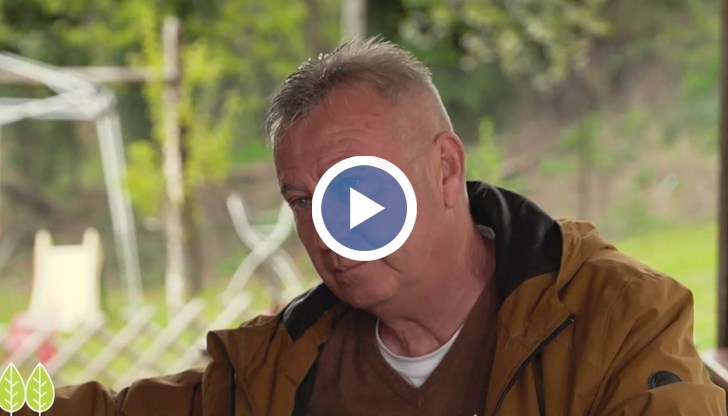 Емил сега е основен двигател на социалния живот в едно село с 19 жители