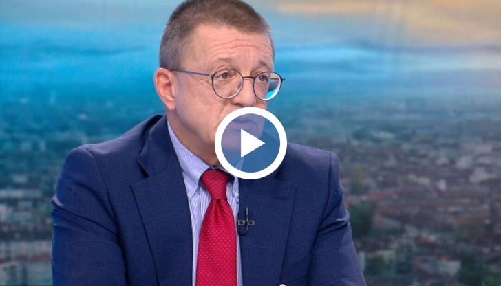 Кирил Петков не може да уплътни ролята на държавник и внася допълнителен раздор в опциите за съставяне на правителство, смята бившият министър на отбраната