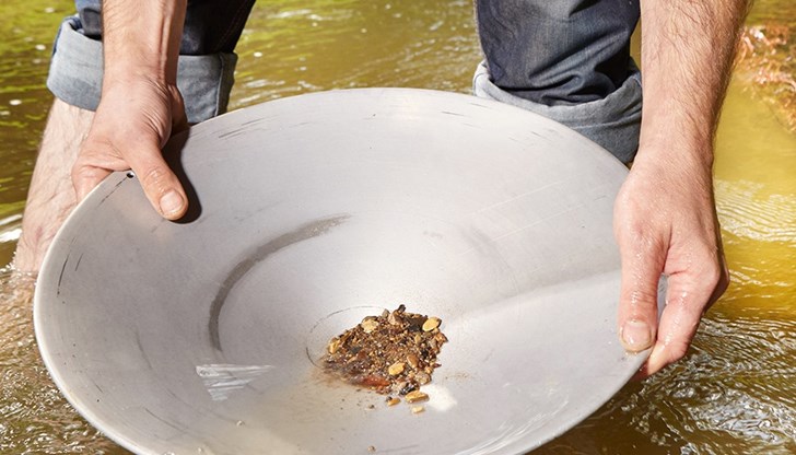 Богати на златни находища са Централна и Южна България – областите Пазарджик, Смолян и Стара Загора Богати на златни находища са Централна и Южна България – областите Пазарджик, Смолян и Стара Загора