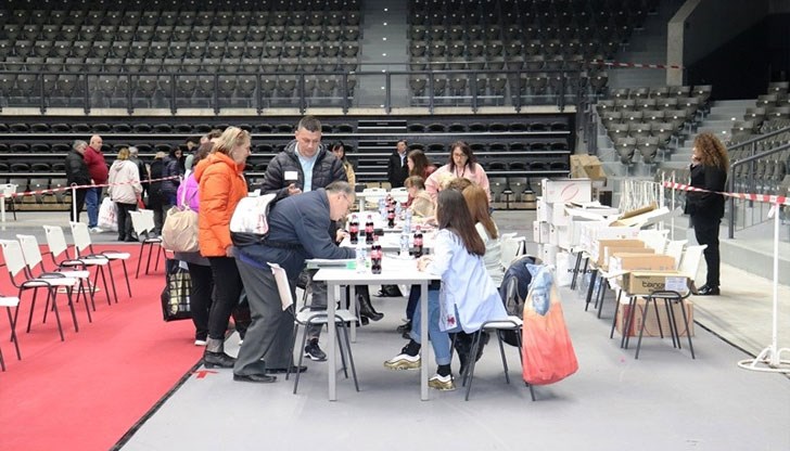 Към 7:00 часа са обработени близо две трети от изборните книжа