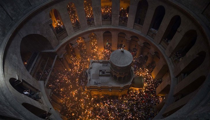 Благодатният огън от Йерусалим ще бъде донесен у нас на Велика събота