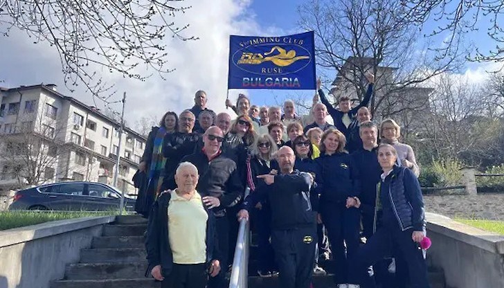 В комплексното класиране на Четвъртия международен турнир за плувци ветерани "Ирис Русе Ветерани" се класираха втори В комплексното класиране на Четвъртия международен турнир за плувци ветерани "Ирис Русе Ветерани" се класираха втори