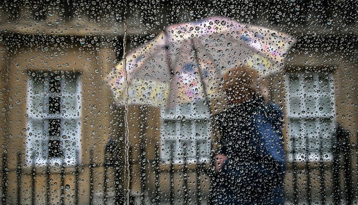 Температурите ще са с 5 - 8 градуса по Целзий под климатичната норма