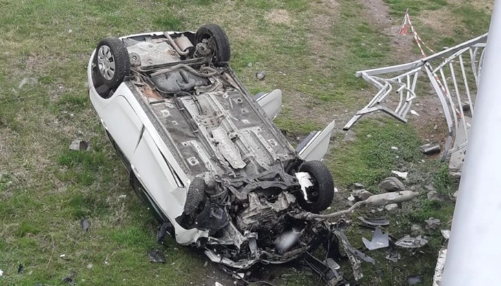 Шофьорът е откаран в безсъзнание в болница