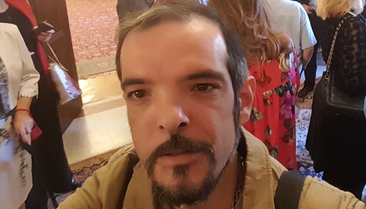 Бенишев е автор на стотици статии и интервюта с чуждестранни и български политици и дипломати Бенишев е автор на стотици статии и интервюта с чуждестранни и български политици и дипломати