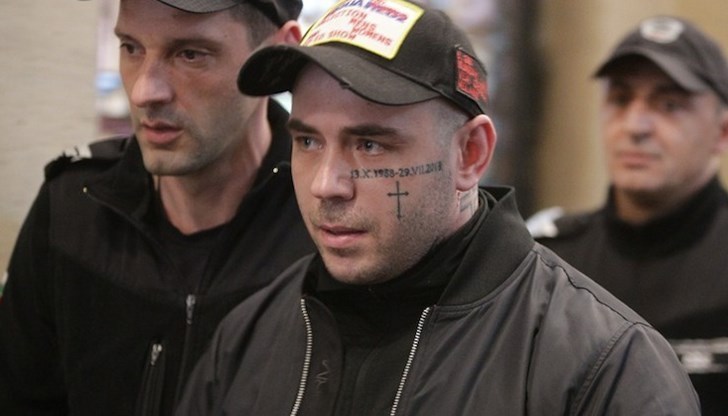 Георги Семерджиев е бил с 47 нарушения на пътя и 17 пъти са му отнемани точки, стана ясно по време на пледоариите по делото срещу него Георги Семерджиев е бил с 47 нарушения на пътя и 17 пъти са му отнемани точки, стана ясно по време на пледоариите по делото срещу него