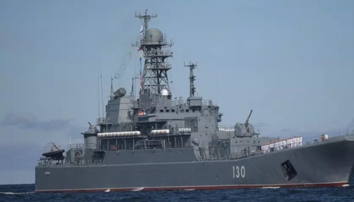 В ученията участват 1800 военнослужещи, над дузина кораби и 40 самолета и хеликоптера В ученията участват 1800 военнослужещи, над дузина кораби и 40 самолета и хеликоптера