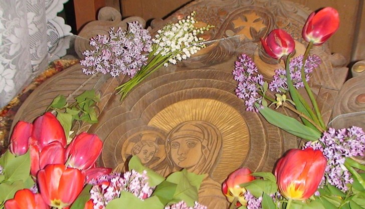 На втория ден след Великден според православната традиция започва Светлата седмица