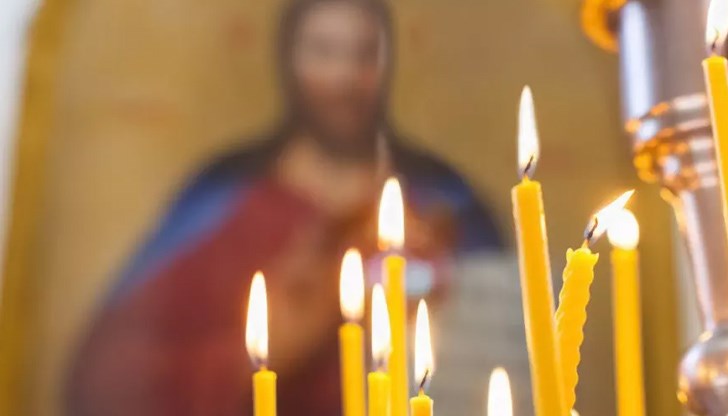 Великденските празници започват в понеделник, 10 април и завършват в събота, 15 април