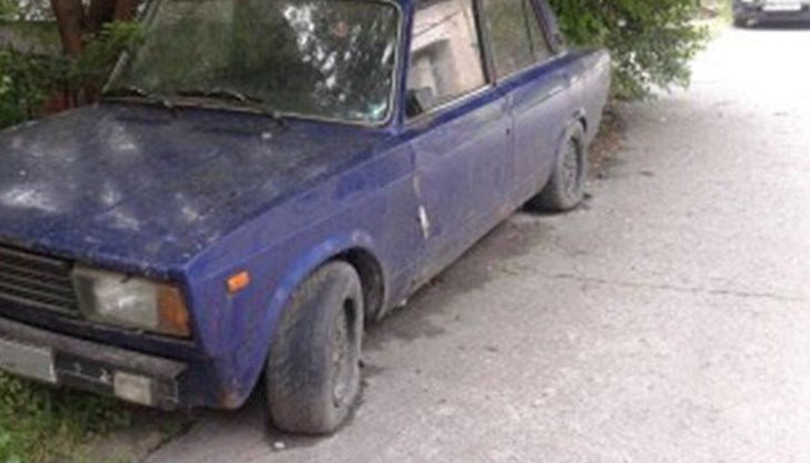 Издадени са предписания за 53 автомобила на територията на град Русе, които трябва да бъдат премахнати от собствениците им Издадени са предписания за 53 автомобила на територията на град Русе, които трябва да бъдат премахнати от собствениците им