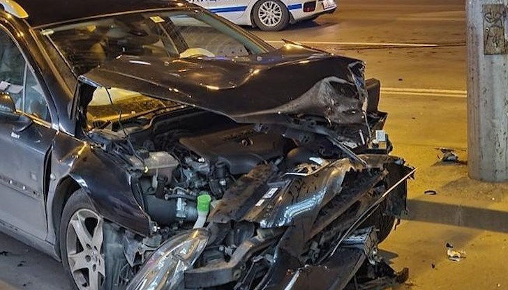 Инцидентът се е случил на булевард "Сливница" тази нощ