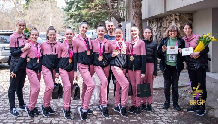 Андреа Иванова, Ева Емилова, Цветейоана Пейчева, Красимира Иванова, Габриела Пеева и Ванеса Емилова получиха 27.950 точки