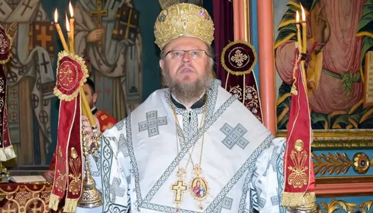 Молитстваме от Всеподателя да дарува мир на земята и да вразуми войнолюбците, погубващи душите си