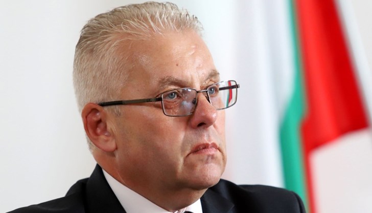 В първите дни леководолази са претърсили водоема, но водата там е мътна и няма добра видимост, каза зам.-главният секретар на МВР В първите дни леководолази са претърсили водоема, но водата там е мътна и няма добра видимост, каза зам.-главният секретар на МВР