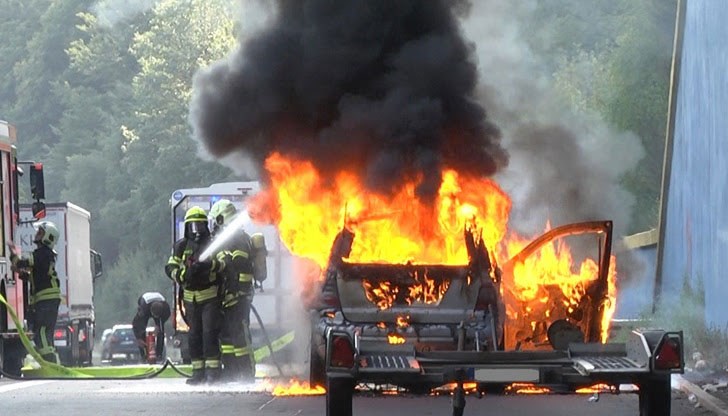 Шофьорите, движещи се в посока София, трябва да преминават през участъка с повишено внимание