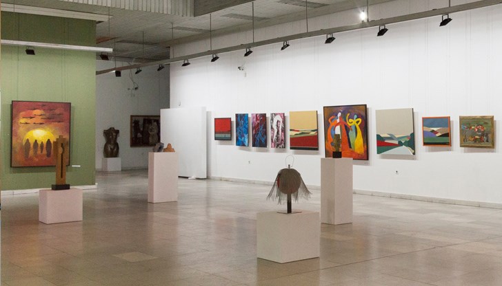 Русенската галерия ще отбележи 90-годишнината си на 5 май с откриването на две изложби с избрани автори и творби от своя фонд