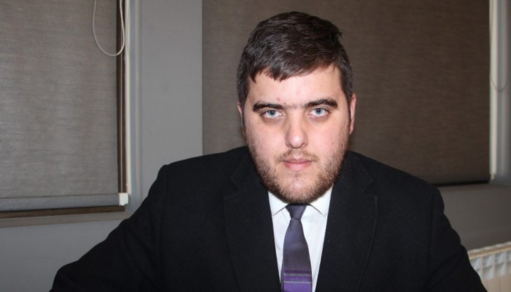 Може ли политиците да поощрят тези, които са събрали рекордно високи данъци, пита главният икономист на КНСБ