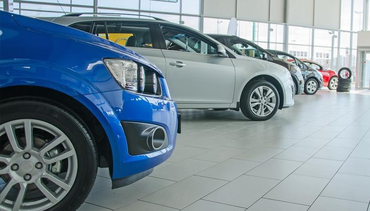 Анализатори прогнозират, че излишъкът от автомобили на пазара ще предизвика ценова война между производителите