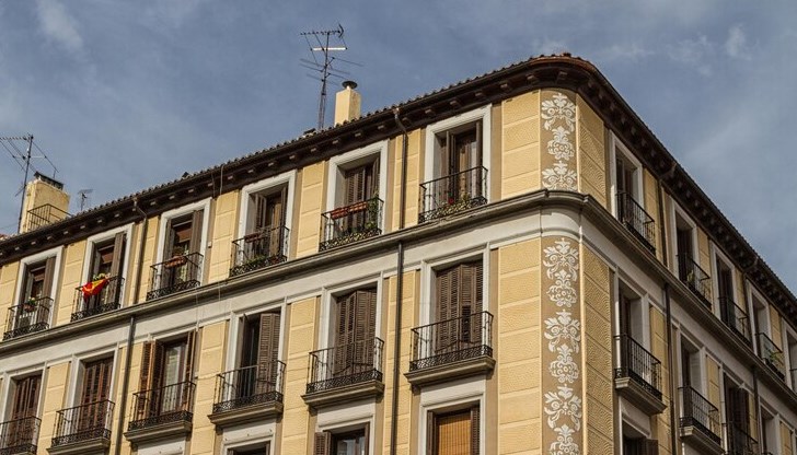 Обяснението на брокерите е, че цените са по-достъпни в сравнение със съседните държав Обяснението на брокерите е, че цените са по-достъпни в сравнение със съседните държав