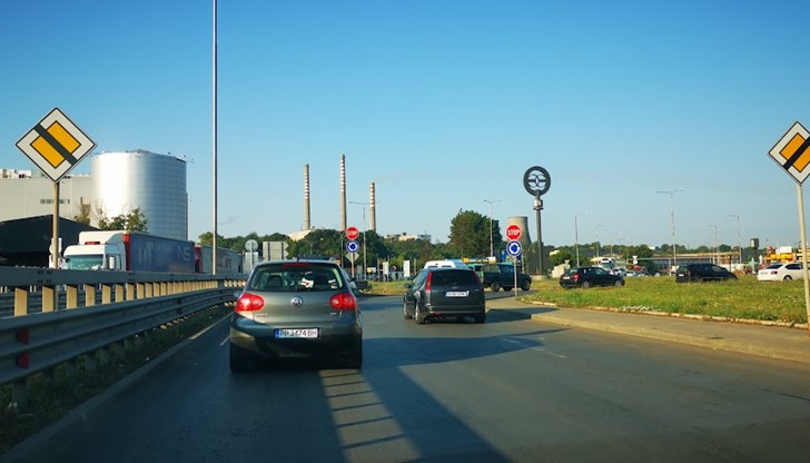 Интензивен е трафикът на границата с Румъния и на ГКПП "Кулата"