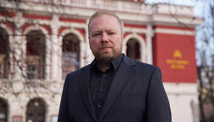 Пролетният студ тази година изплаши лястовичките и те все още не са пристигнали от топлите страни, но една тяхна посестрима ще бъде в Русе съвсем навреме!