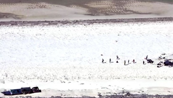 Един от оцелелите рибари е прекарал 30 часа във водата Един от оцелелите рибари е прекарал 30 часа във водата