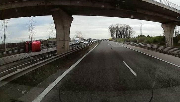 Удариха се кола и камион