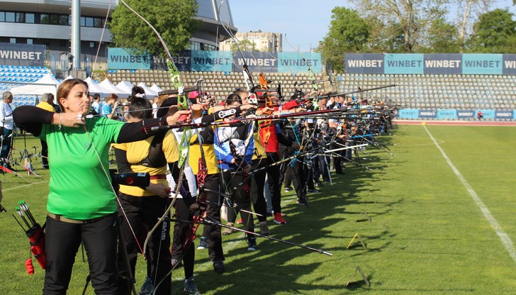 В турнира участие взеха близо 130 състезатели от трите възрастови групи – мъже/жени, младежи/девойки и кадети/кадетки