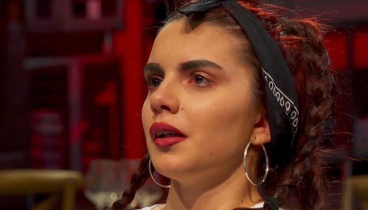 Най-младата участничка просълзи конкурентите си на раздяла