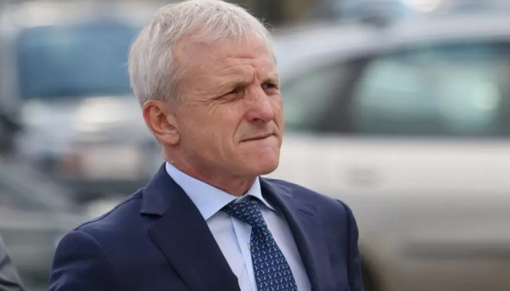 Бизнесменът няма да има акции в клуба, които ще бъдат прехвърлени на сина му Бизнесменът няма да има акции в клуба, които ще бъдат прехвърлени на сина му