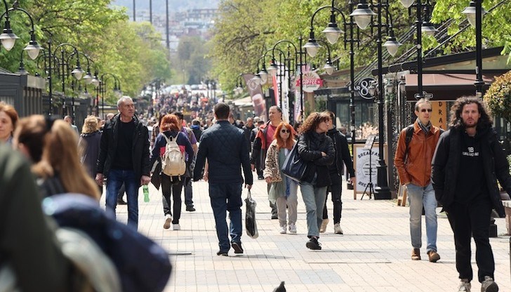 Към 31 декември 2022 година населението на България наброява 6 447 710 души, съобщи НСИ