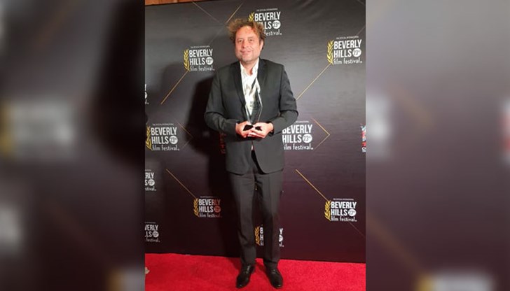 Продукцията не само отразява майсторството на филмовото изкуство, но и на разказването на истории и човечността Продукцията не само отразява майсторството на филмовото изкуство, но и на разказването на истории и човечността