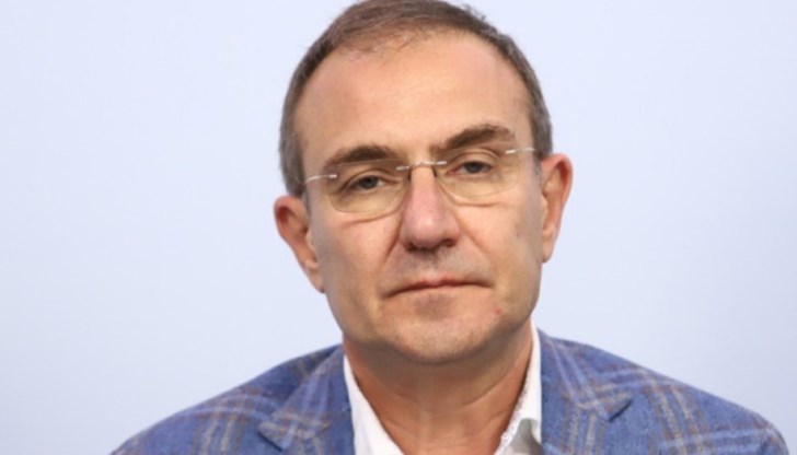 Според депутата от БСП Росица Велкова трябва да спре да се занимава с финанси Според депутата от БСП Росица Велкова трябва да спре да се занимава с финанси