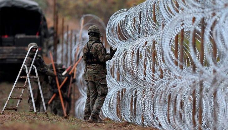 Това ще бъде бариера без прецедент в своята модерност, заяви министърът на вътрешните работи на страната