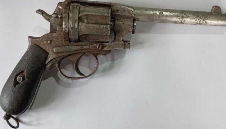 Дарението на ГДБОП е по случай 147-годишнината от Априлското въстание