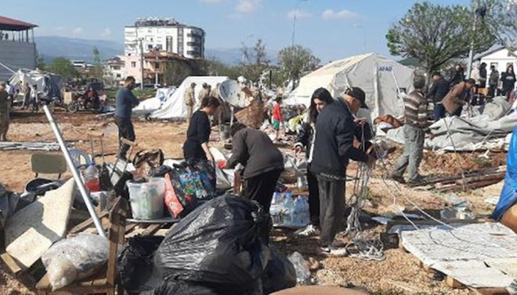 Има ранени хора Има ранени хора