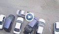 Млад шофьор помете паркирани автомобили в Ямбол