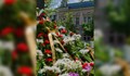 Стотици русенци положиха цветя пред паметника на загиналите в Сръбско-българската война