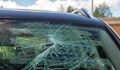 Мъж начупи стъклата на три коли в Хотанца