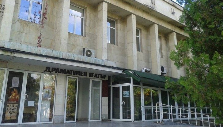 В театъра се прилага феодален подход, основан върху тормоз, каза председателят на НФ „Култура“ В театъра се прилага феодален подход, основан върху тормоз, каза председателят на НФ „Култура“