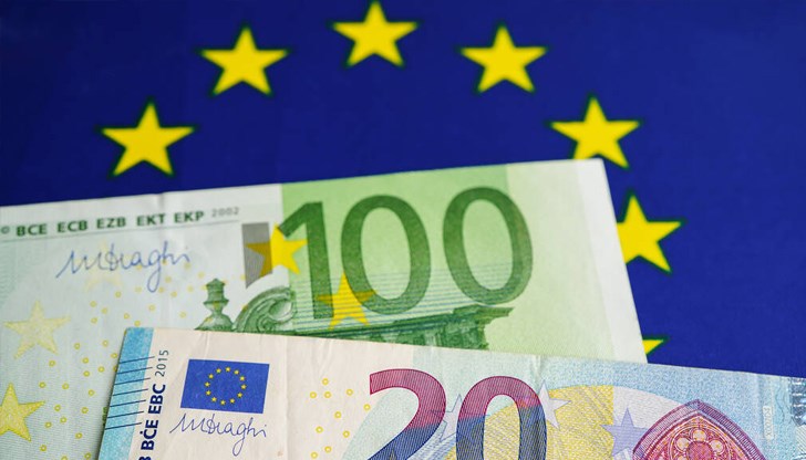 Създаването на интернет страницата трябва да бъде осъществено от „Информационно обслужване“